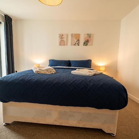 Spacious Apartment In Woking Town Centre Exteriér fotografie
