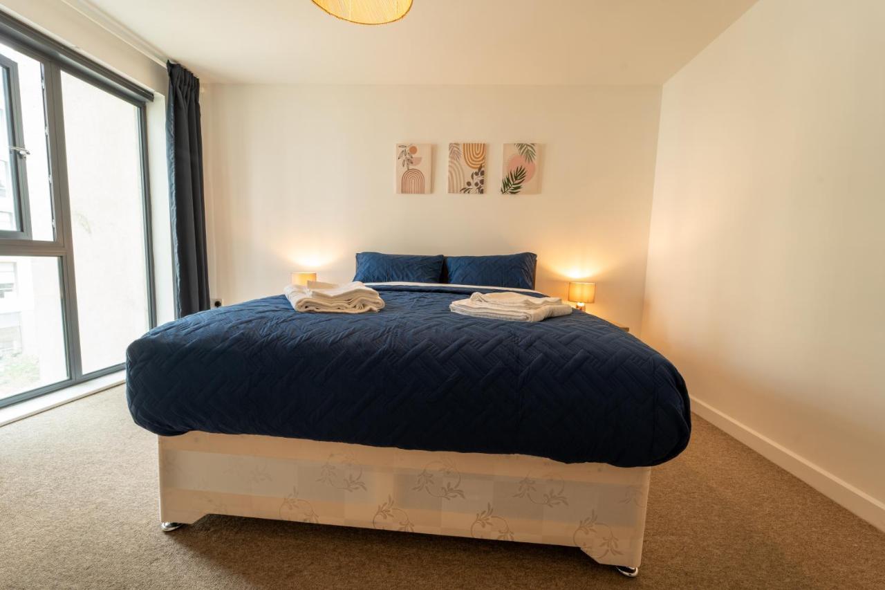 Spacious Apartment In Woking Town Centre Exteriér fotografie