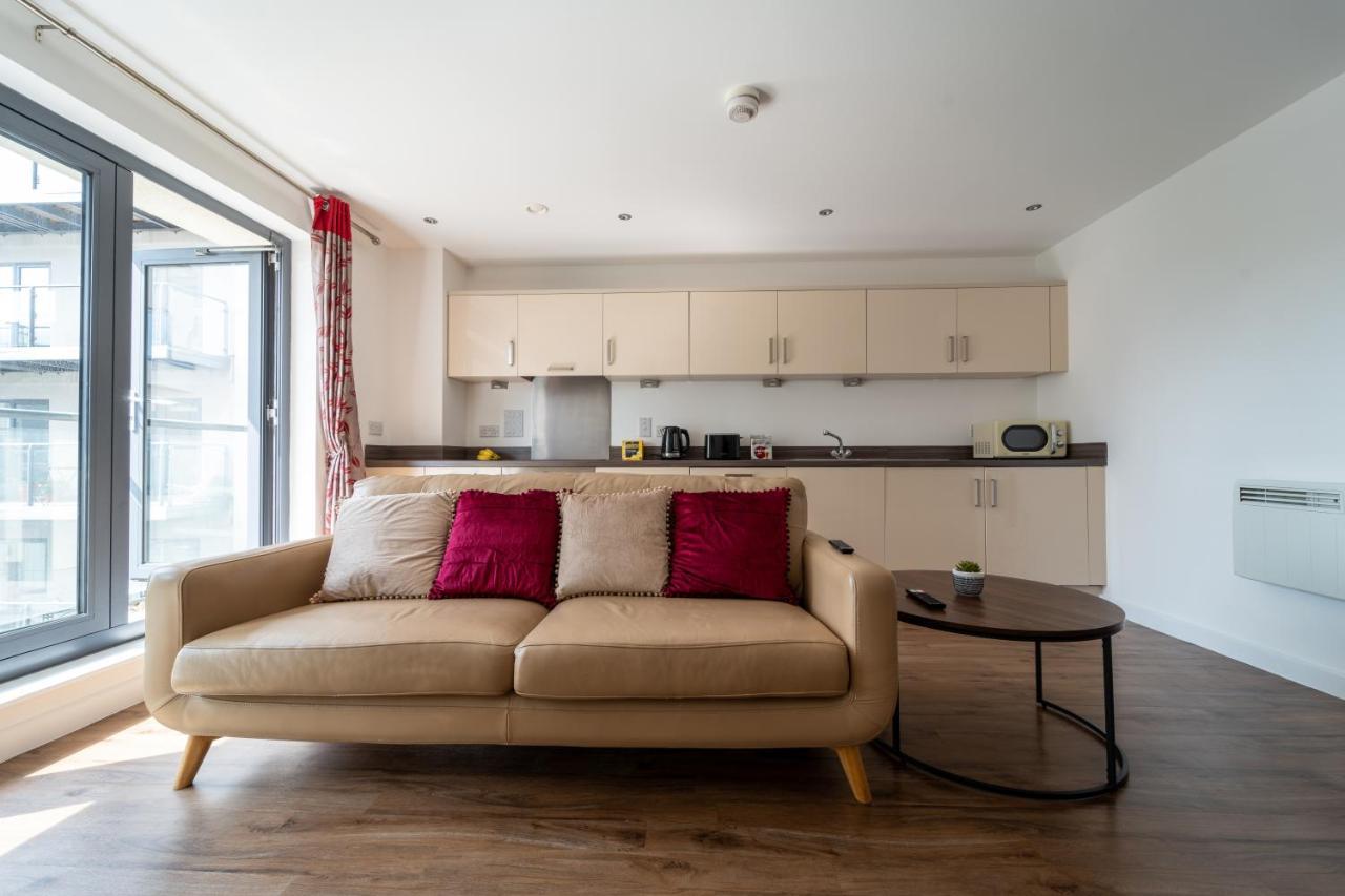 Spacious Apartment In Woking Town Centre Exteriér fotografie