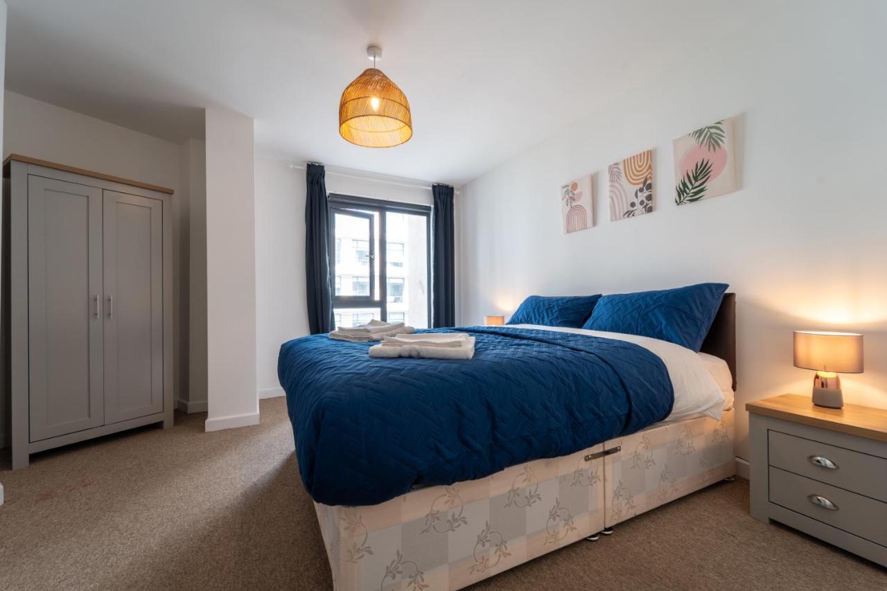 Spacious Apartment In Woking Town Centre Exteriér fotografie