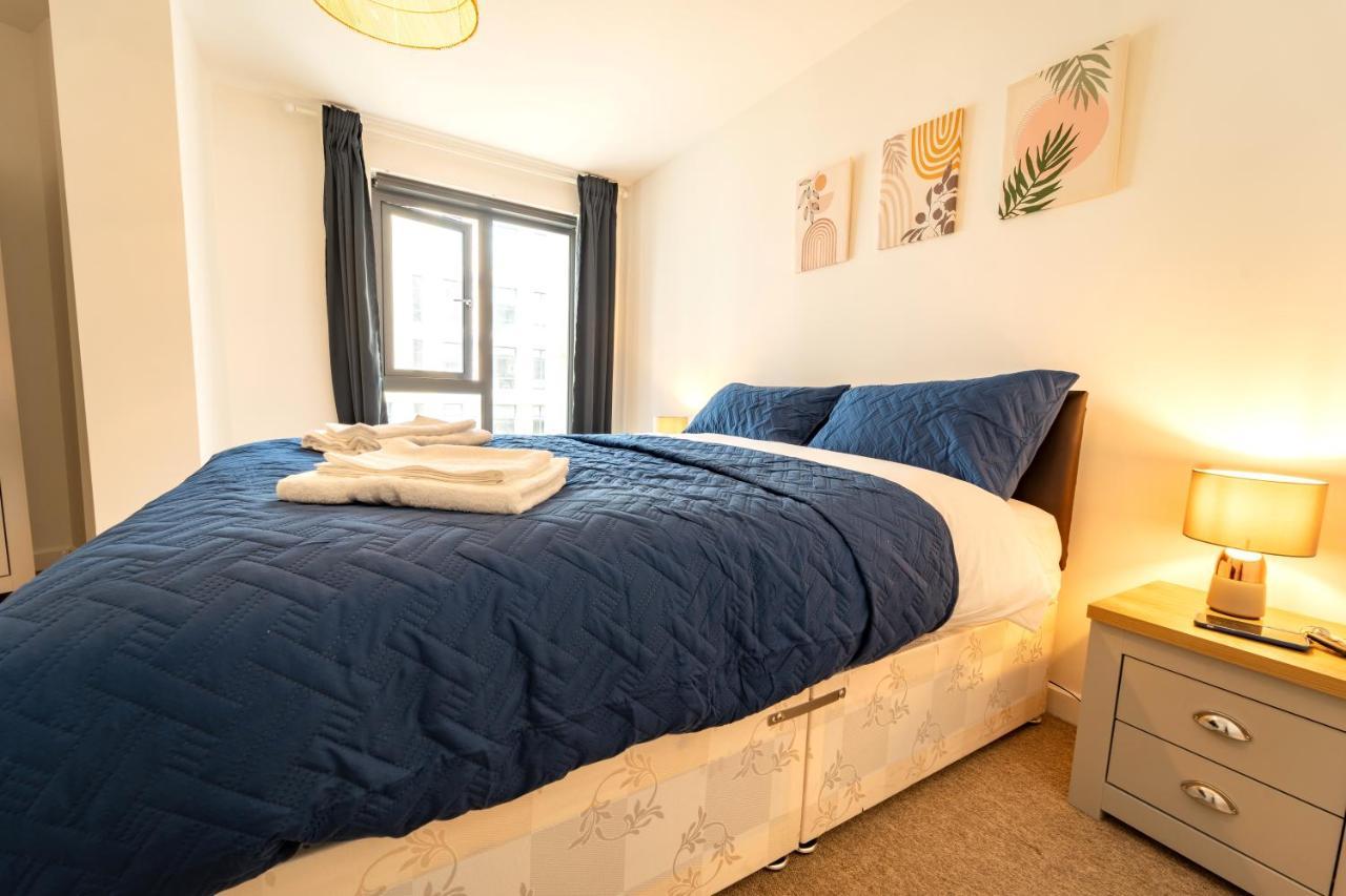 Spacious Apartment In Woking Town Centre Exteriér fotografie